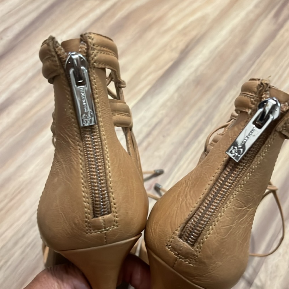 Jessica Simpson beige sandals size 8 - Picture 4 of 8